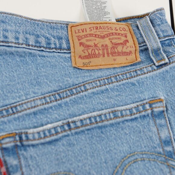 Levis 501 Original Fit High Rise Light Wash Distressed Blue Denim Shorts Sz 31 - Picture 10 of 10